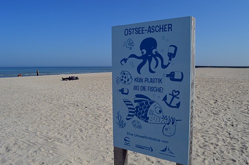 Warnemünde
Educational panel against plastic
Coastline - Beach, Tourism, Pollution/Litter/Relics, Education and information
Carmen BALON
